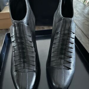 ❤️‼️🚨Pour La Victoire ankle boots!❤️‼️🚨